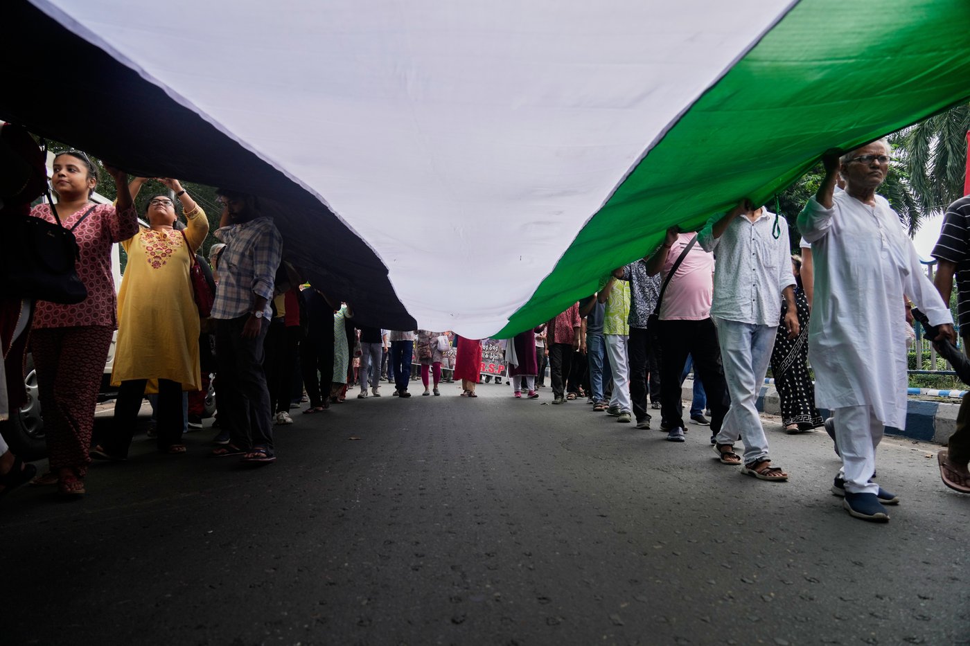 Photos show widespread protests after Israeli forces intercept Gaza-bound flotilla | iNFOnews.ca