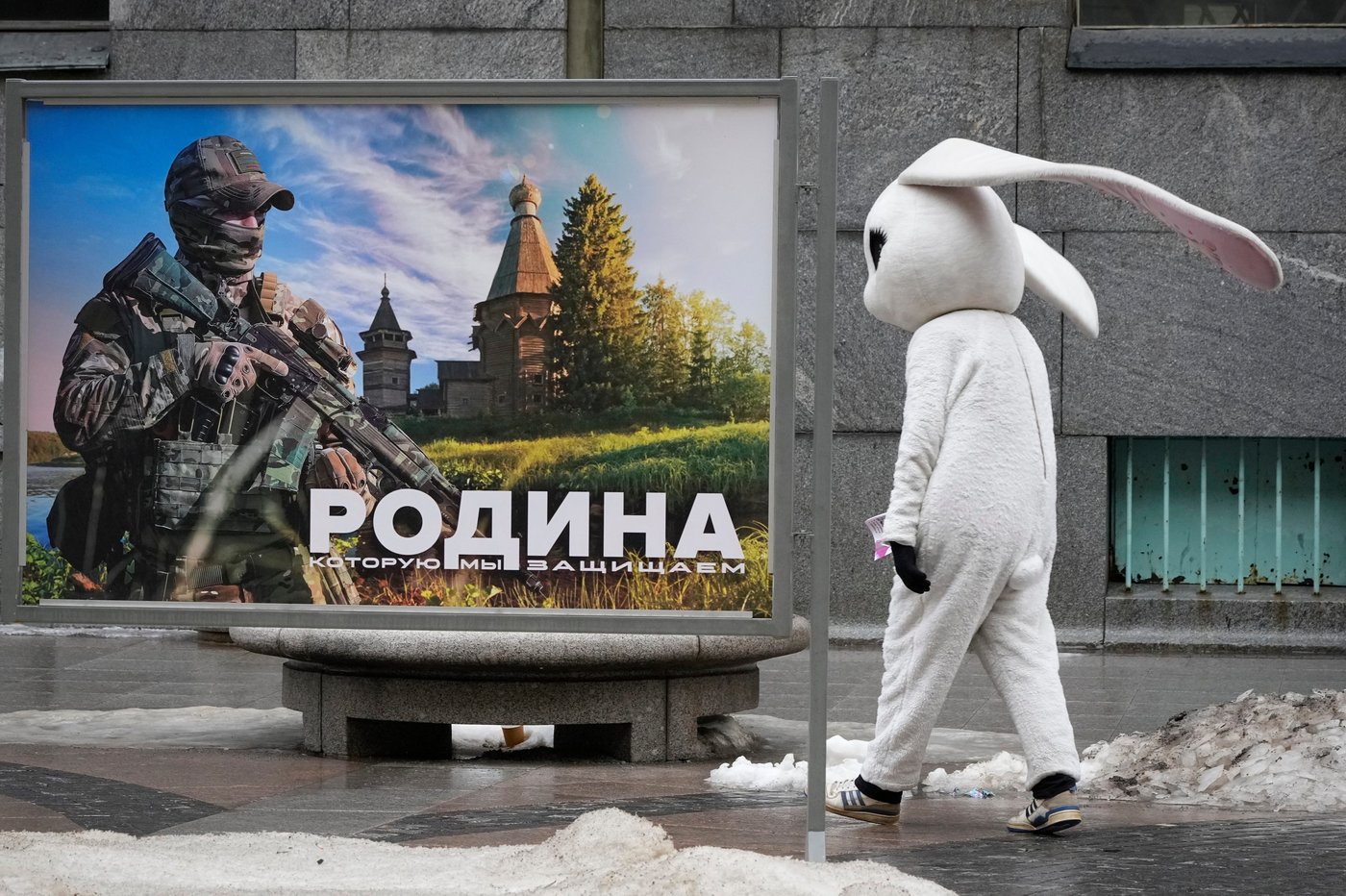 Russia offers cash bonuses, frees prisoners and lures foreigners to replenish its troops in Ukraine | iNFOnews.ca Russia offers cash bonuses, frees prisoners and lures foreigners to replenish its troops in Ukraine | iNFOnews.ca