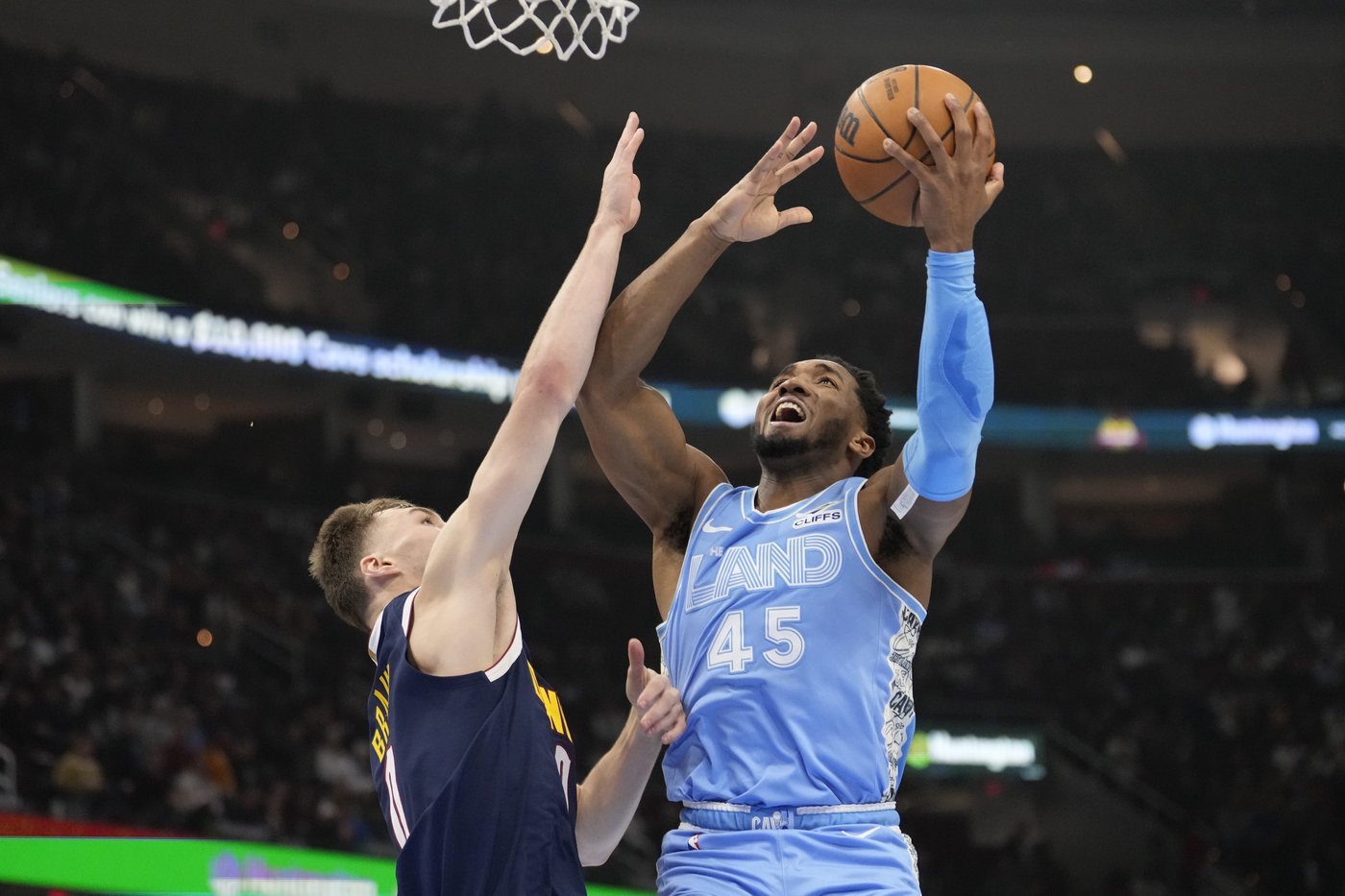 Donovan Mitchell scores 28 as Cavaliers improve to 13-1 at home by beating Jokic and Nuggets 126-114 | iNFOnews.ca Donovan Mitchell scores 28 as Cavaliers improve to 13-1 at home by beating Jokic and Nuggets 126-114 | iNFOnews.ca