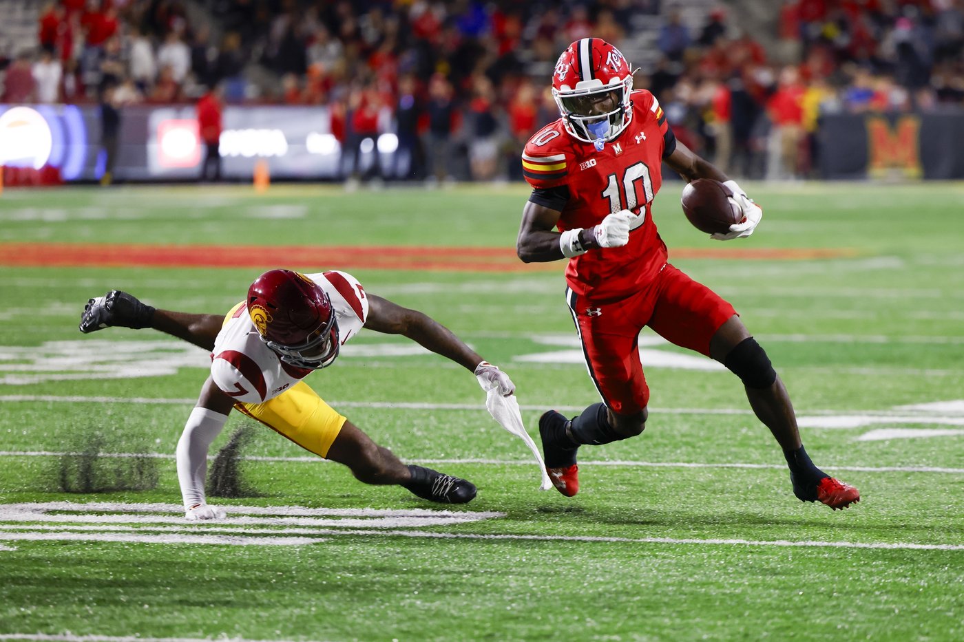USC blows a 14-point lead to lose its third game in a row, falling 29-28 at Maryland | iNFOnews.ca