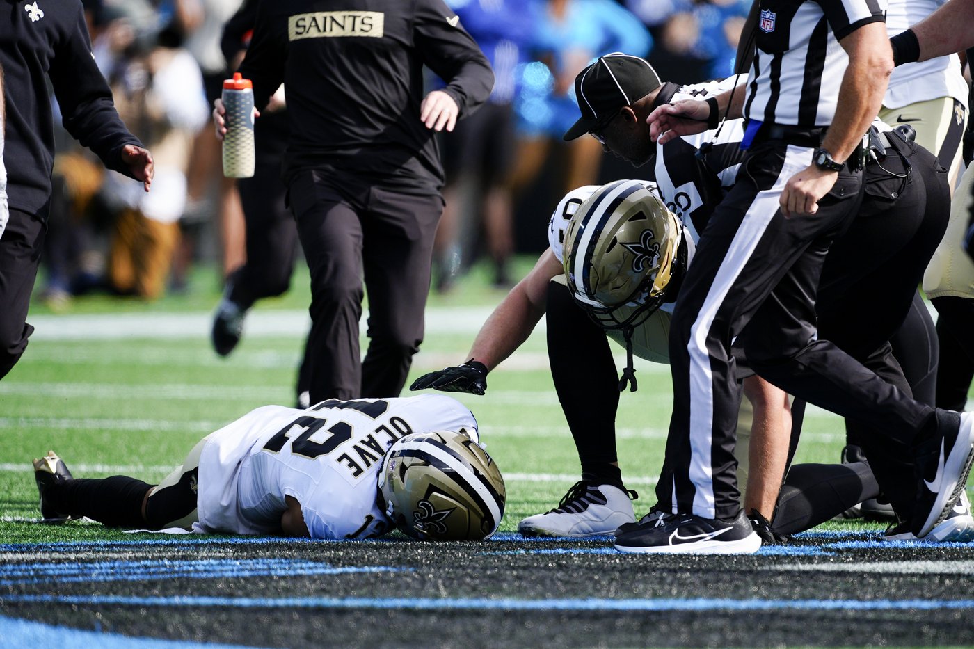 Saints WR Chris Olave discharged from hospital after concussion, to return to New Orleans with team | iNFOnews.ca
