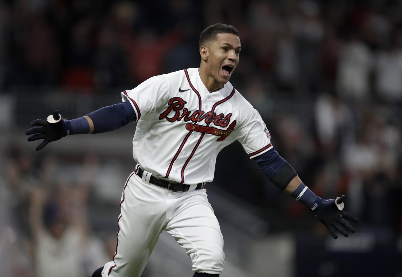 Infielder Ehire Adrianza retires at 35 after 12 major league seasons | iNFOnews.ca