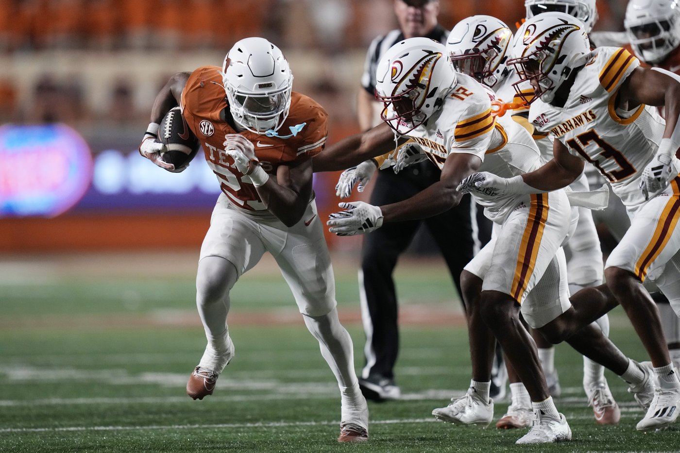 Texas Longhorns rolling into long-awaited SEC debut against Mississippi State. | iNFOnews.ca