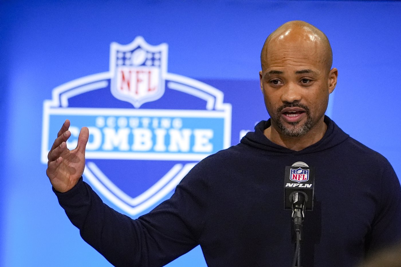 Falcons GM Fontenot insists team is 'very comfortable' with keeping QB Cousins as a backup to Penix | iNFOnews.ca Falcons GM Fontenot insists team is 'very comfortable' with keeping QB Cousins as a backup to Penix | iNFOnews.ca