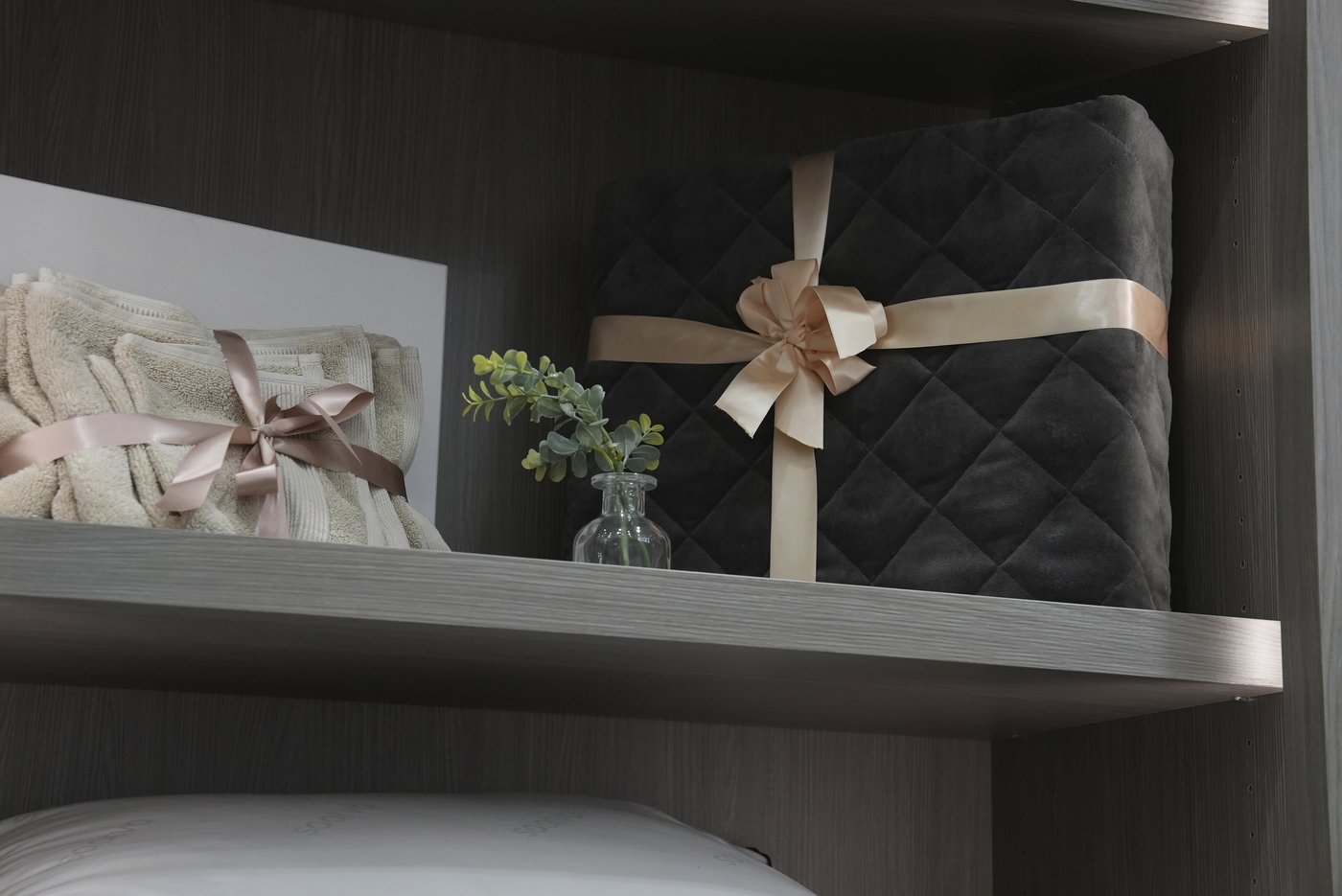 Do weighted blankets help you sleep better? Here's what to know | iNFOnews.ca