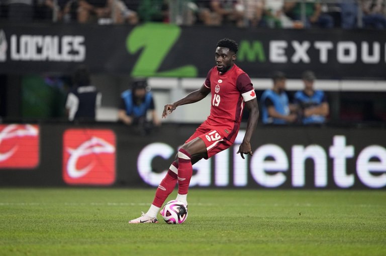 Canada captain Alphonso Davies trains individually as World Cup preparations continue | iNFOnews.ca