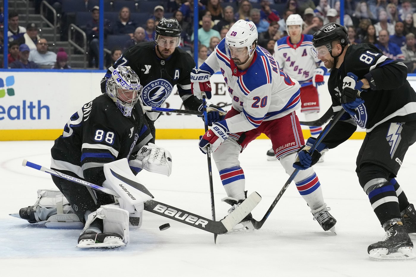 Point and Kucherov lead surging Lightning to 6-2 win over reeling Rangers | iNFOnews.ca