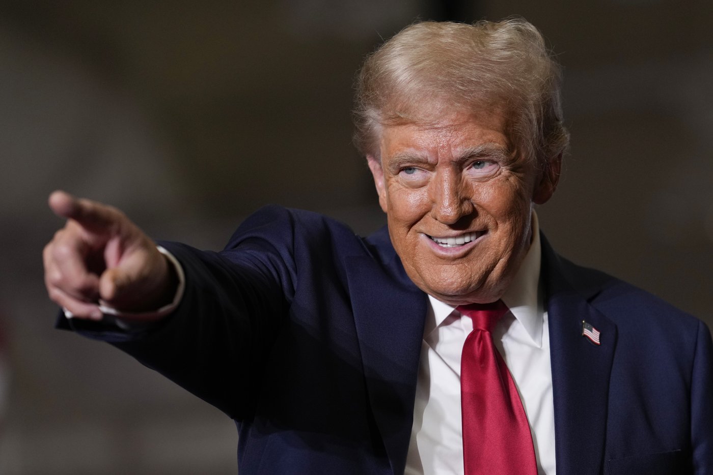 Trump escalates attacks on Harris' mental fitness and suggests she should be prosecuted | iNFOnews.ca