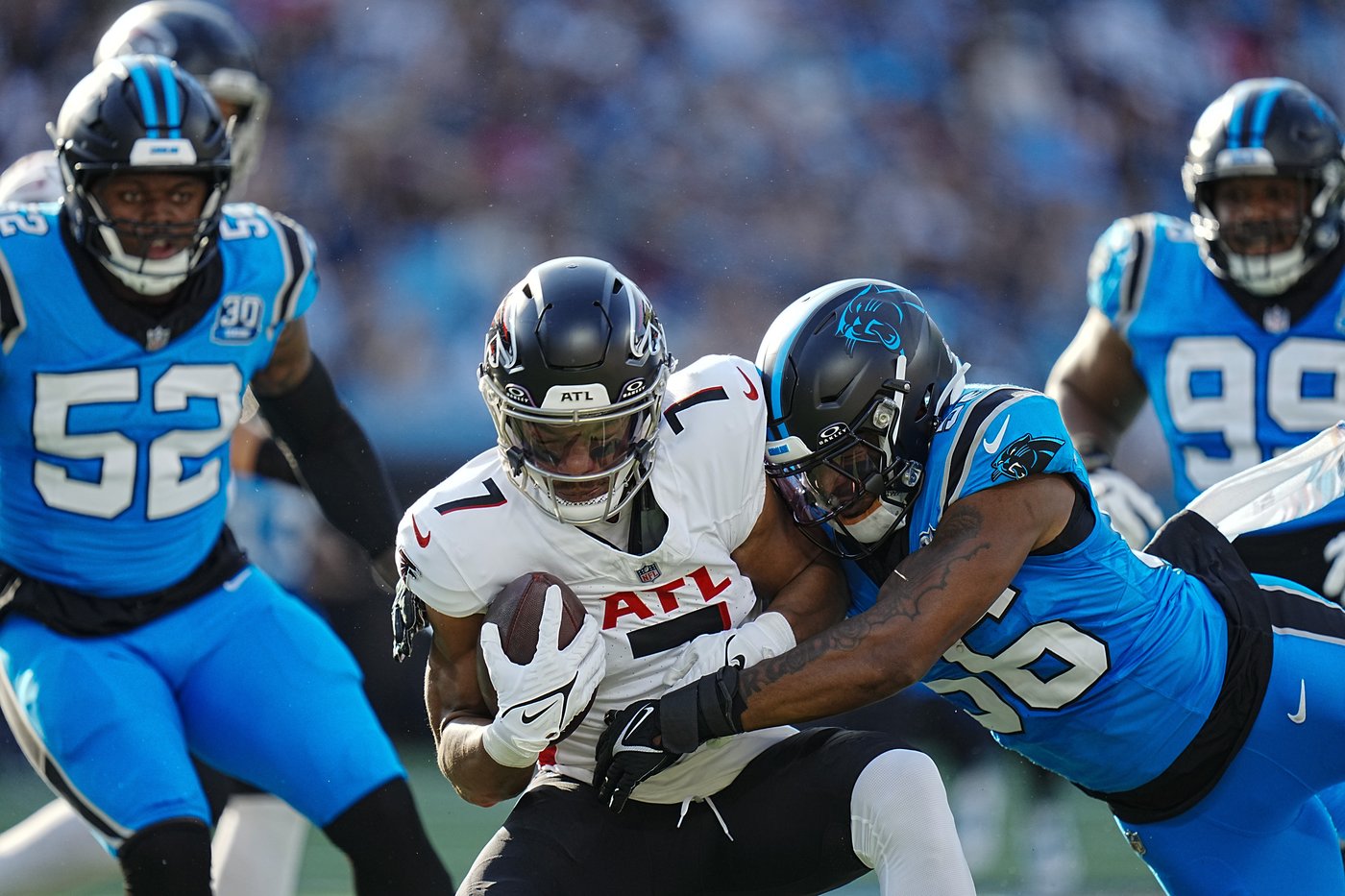 Bijan Robinson scores 2 TDs. Falcons beat Panthers 38-20 for 3rd straight victory vs. NFC South foe | iNFOnews.ca