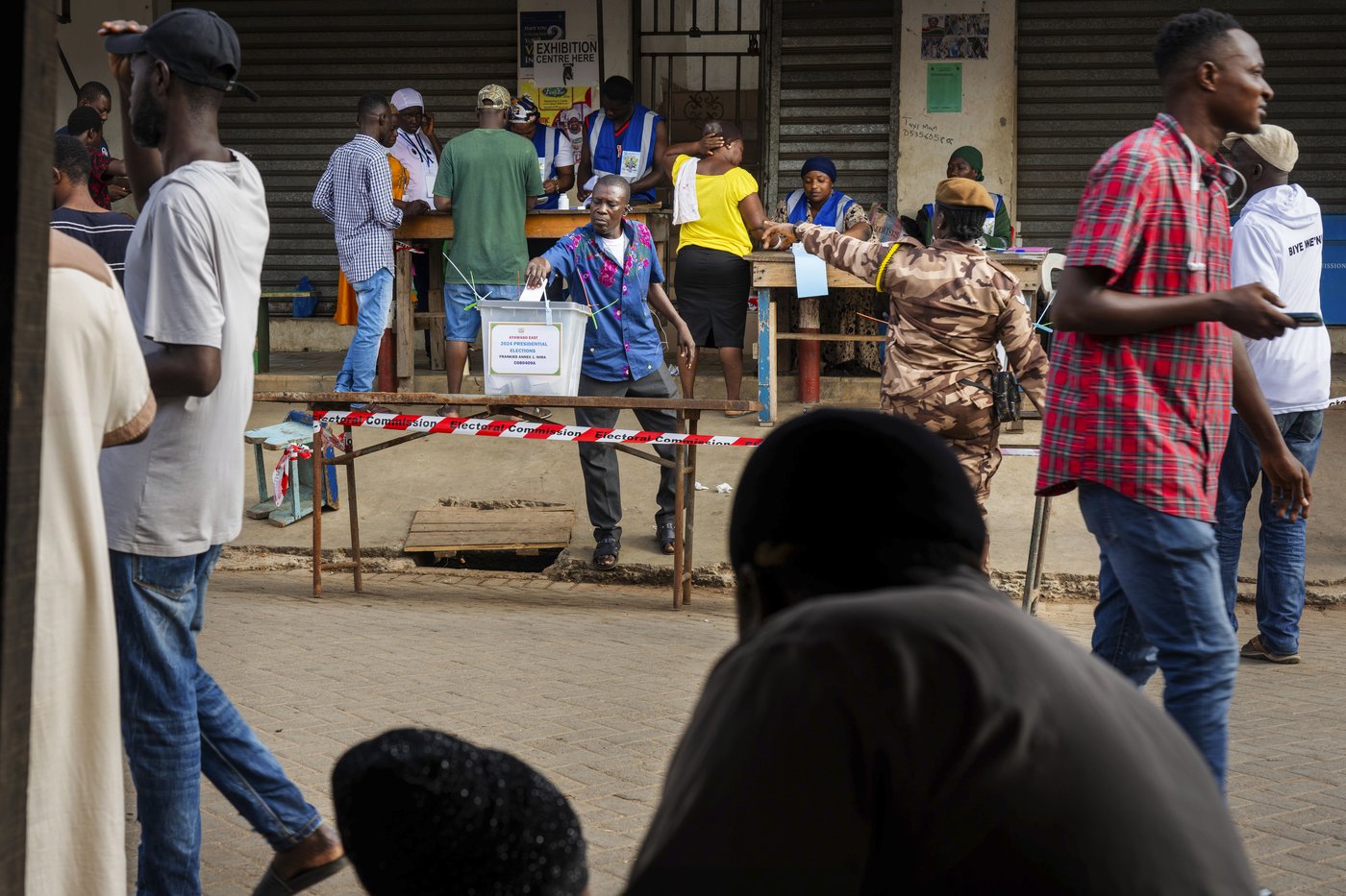 Polls close in Ghana's general election in the shadow of the worst economic crisis in a generation | iNFOnews.ca Polls close in Ghana's general election in the shadow of the worst economic crisis in a generation | iNFOnews.ca