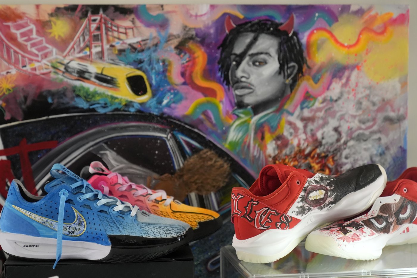 Cal guard Jayda Noble paints custom shoes to express her artistic side when she leaves the court | iNFOnews.ca