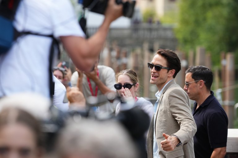 In 'Primetime,' Robert Pattinson takes on the 'irresistible' role of Chris Hansen | iNFOnews.ca