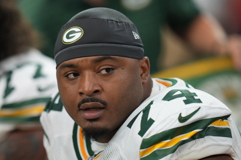 Browns agree to 2-year, $24 million deal with offensive lineman Elgton Jenkins, AP source says | iNFOnews.ca