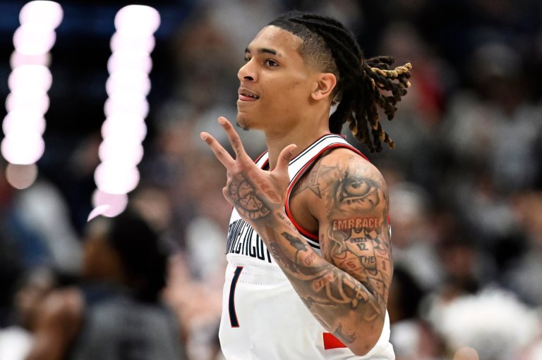 Solo Ball scores career-high 26 to power No. 5 UConn past Butler 79-60 in Huskies' Big East opener | iNFOnews.ca