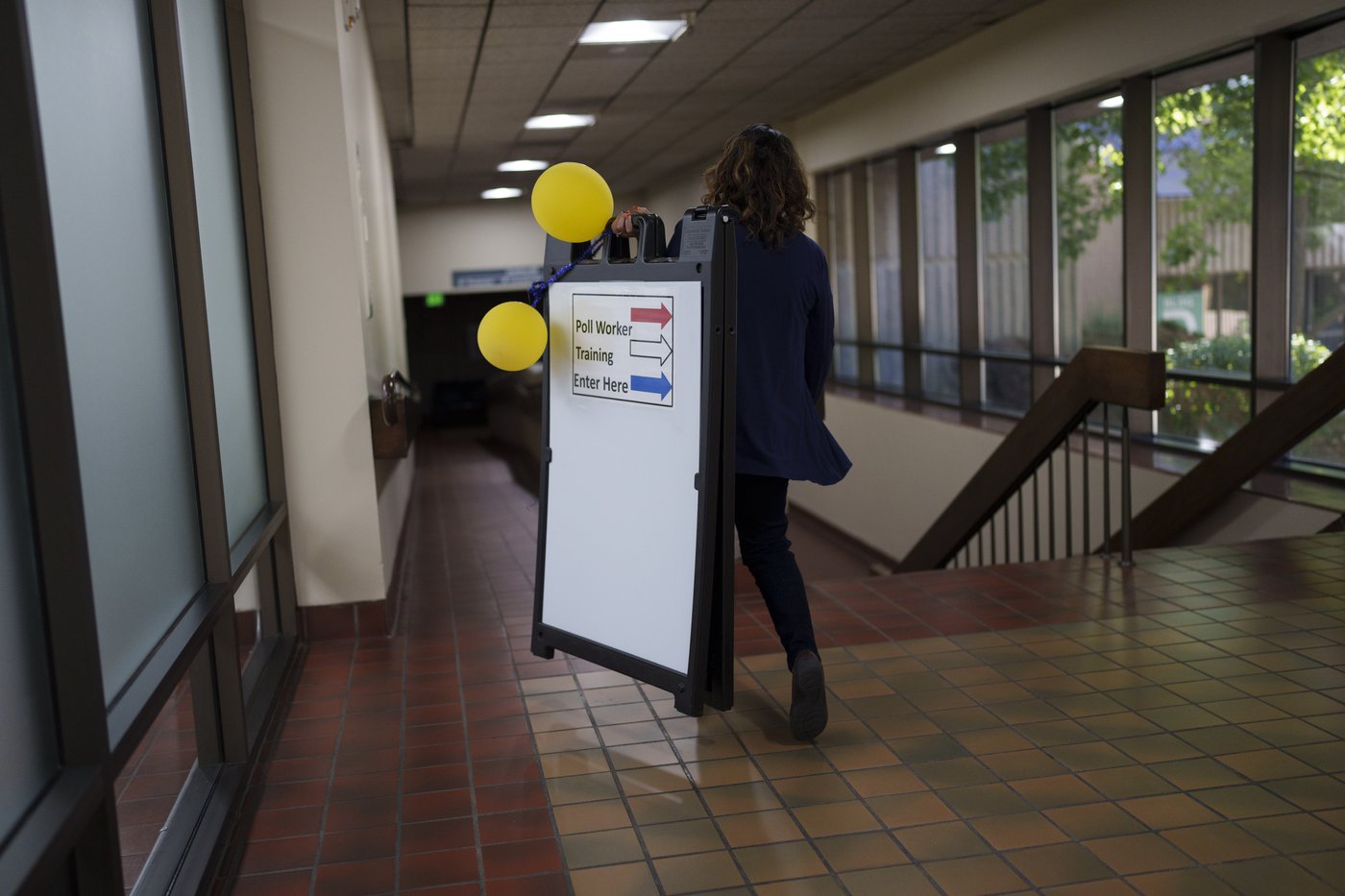 An elections worker wanted to serve her country. A stew of conspiracy theories and vitriol awaited | iNFOnews.ca An elections worker wanted to serve her country. A stew of conspiracy theories and vitriol awaited | iNFOnews.ca