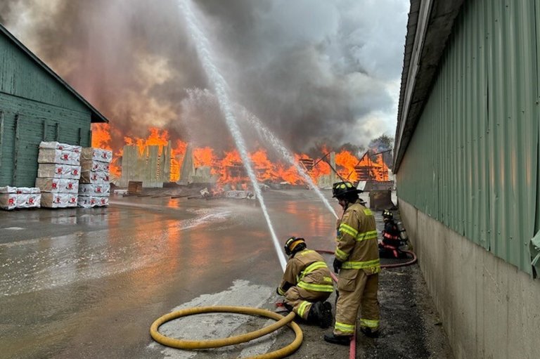 Investigators say fatal Maine lumber mill fire was accidental and started in silo | iNFOnews.ca