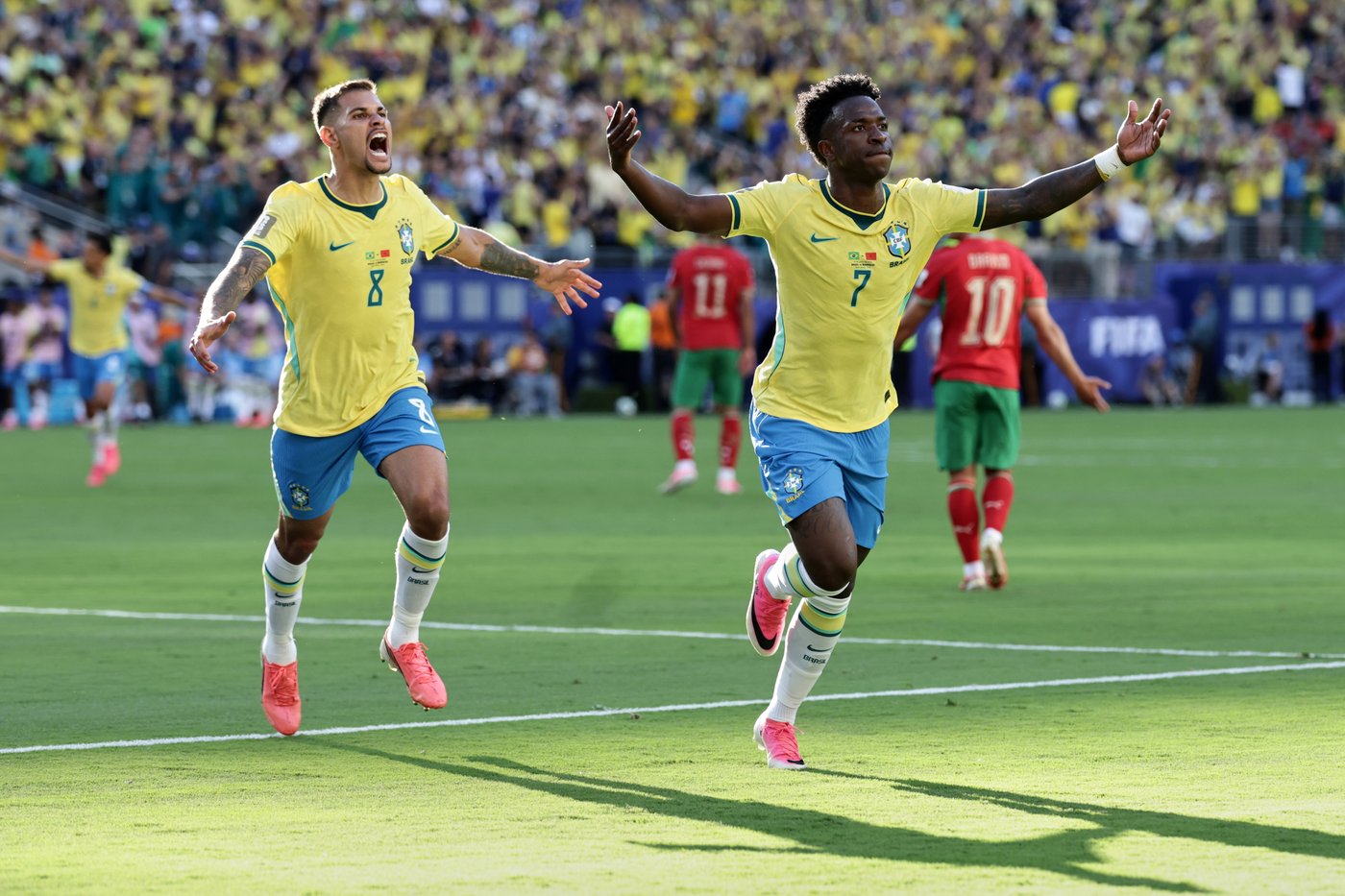Brazilian soccer fans at the World Cup heed warning not to dress Rocky statue in team gear | iNFOnews.ca