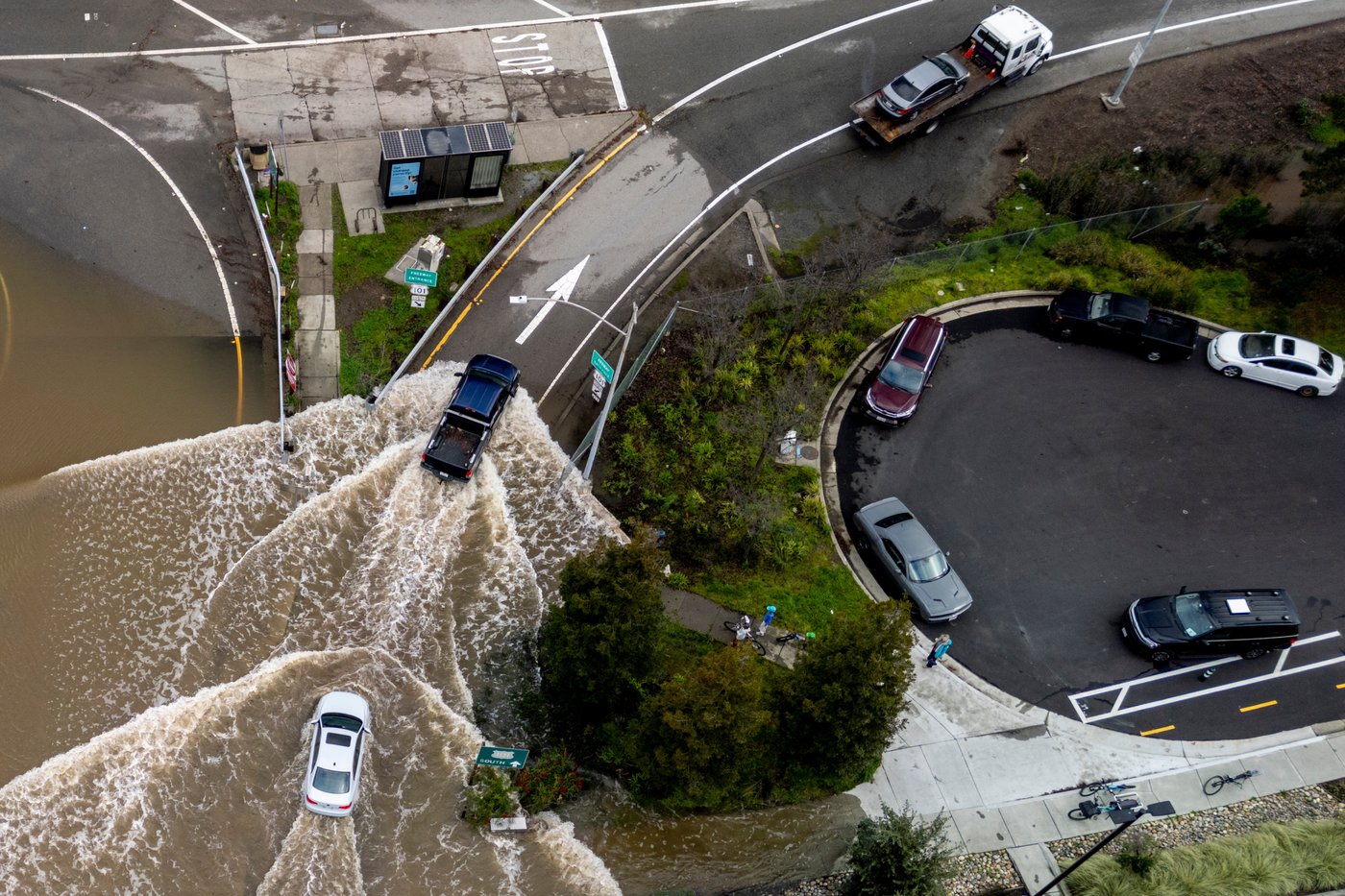 Rain continues in parts of California reeling from flooding and high tides | iNFOnews.ca