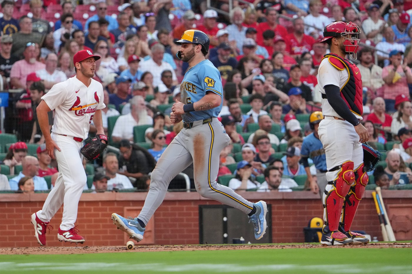 Bauers and Turang homers help the NL Central-leading Brewers beat the Cardinals 8-4 | iNFOnews.ca