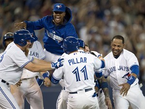 Encarnacion and Reyes hit homers as Toronto Blue Jays defeat Minnesota Twins 5-4 | iNFOnews.ca CP28695152