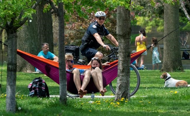 Park it: how can we use public green spaces safely during COVID pandemic? | iNFOnews.ca