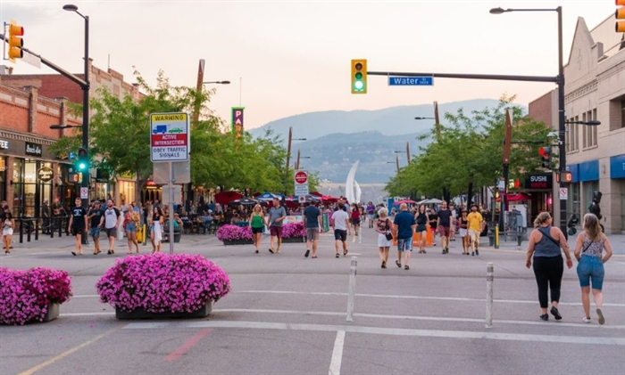 More tourists with less money to spend this summer in Kelowna | iNFOnews.ca