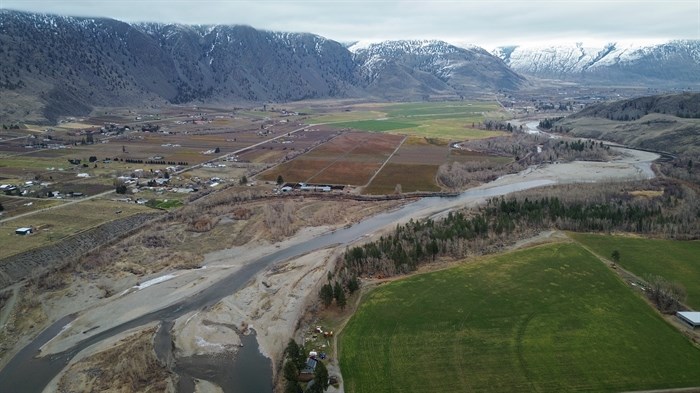 An aerial view of the Similkameen River, pictured on Dec. 4, 2024, flowing through the town of Keremeos in sm?lqmíx homelands.
LOCAL JOURNALISM INITIATIVE/ Aaron Hemens