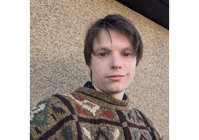 Abduction of Kamloops teens nets offender 5 years in prison, lifetime sex offender status | iNFOnews.ca A selfie of a man in a hooded sweatshirt.