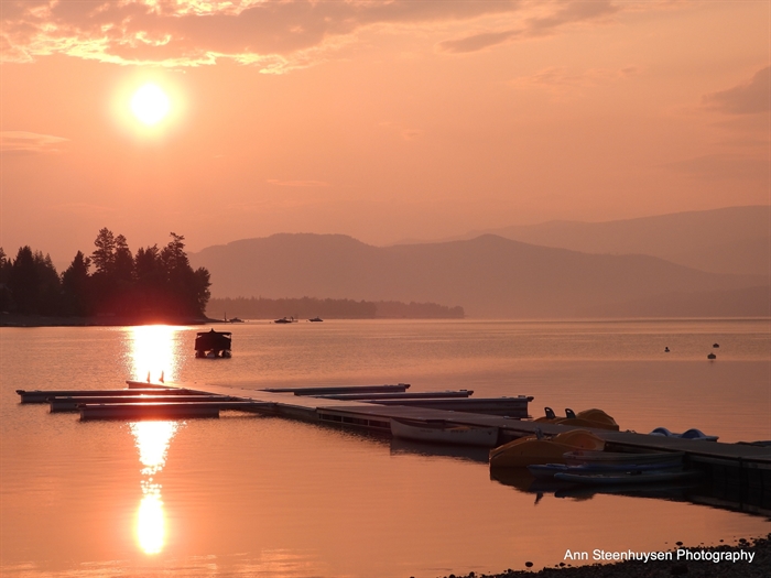 iN PHOTOS: Wildfire smoke turns sun, moon red in Kamloops, Okanagan | iNFOnews.ca