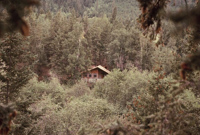 iN PHOTOS: How a North Okanagan cabin was built for $500 in 1974 | iNhome iN PHOTOS: How a North Okanagan cabin was built for $500 in 1974 | iNhome