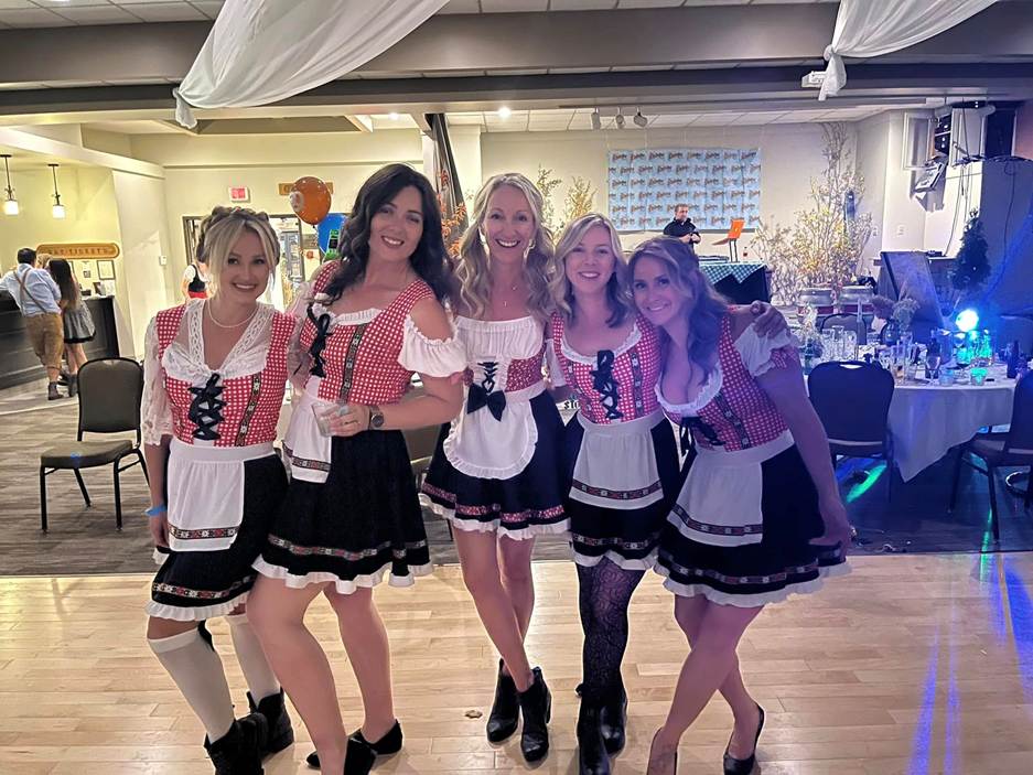 Sun Peaks Alpine Club brings Oktoberfest celebration to Kamloops | iNFOnews.ca Guests enjoying a previous celebration at the Sun peak Oktoberfest – photo credits by gaelyn bolster