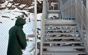 Defence questions memory, motivation of priest's alleged sex abuse victims | iNFOnews.ca CP26013243