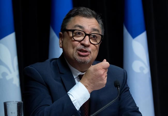 Does letting kids get COVID-19 help build immunity among the wider society? | iNFOnews.ca