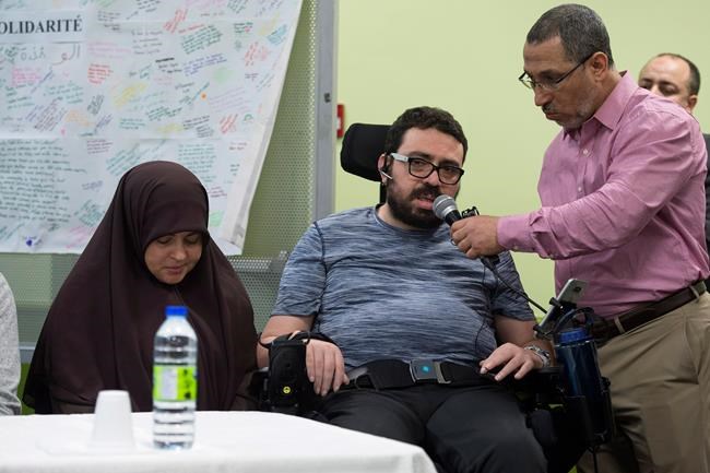 Quebec City mosque hosts emotional gathering to mark anniversary of massacre | iNFOnews.ca