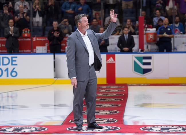 Unemployed former Avalanche coach Roy looking forward to taking winter off | iNFOnews.ca