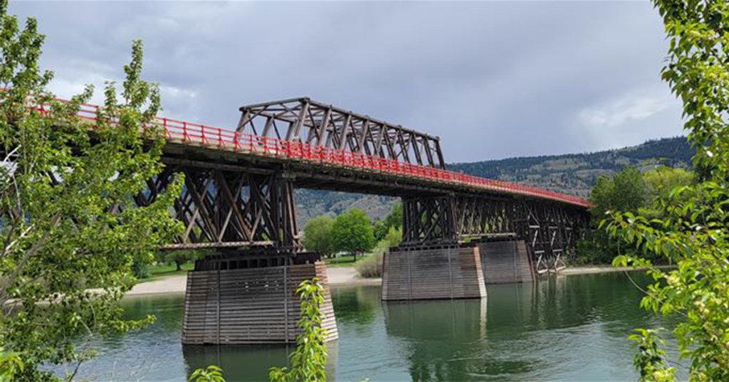 Three options pitched, but only one 'acceptable' solution for Kamloops Red Bridge replacement | iNwheels