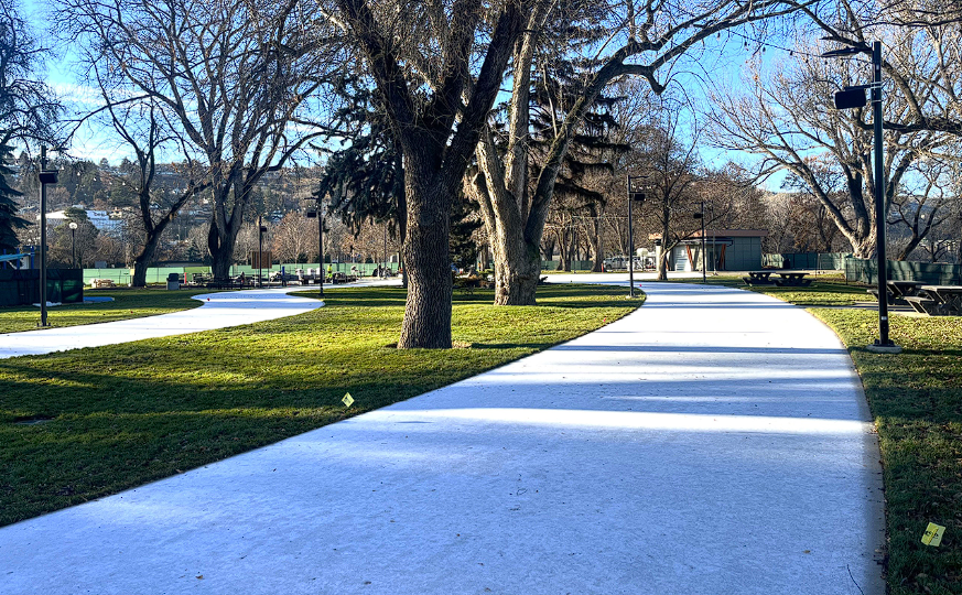 Kamloops-born 'Heated Rivalry' star met with widespread praise at Golden Globes | iNFOnews.ca