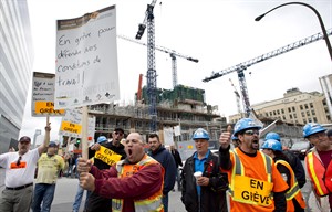Quebec construction workers on strike after negotiations break down | iNFOnews.ca CP23858534