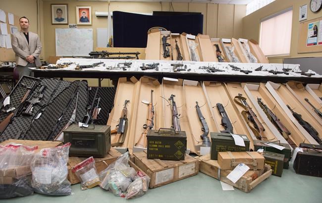 Fender-bender complaint leads police to massive weapons arsenal near Montreal | iNFOnews.ca