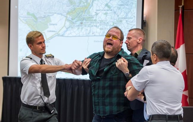 National Energy Board suspends hearings into Energy East | iNFOnews.ca