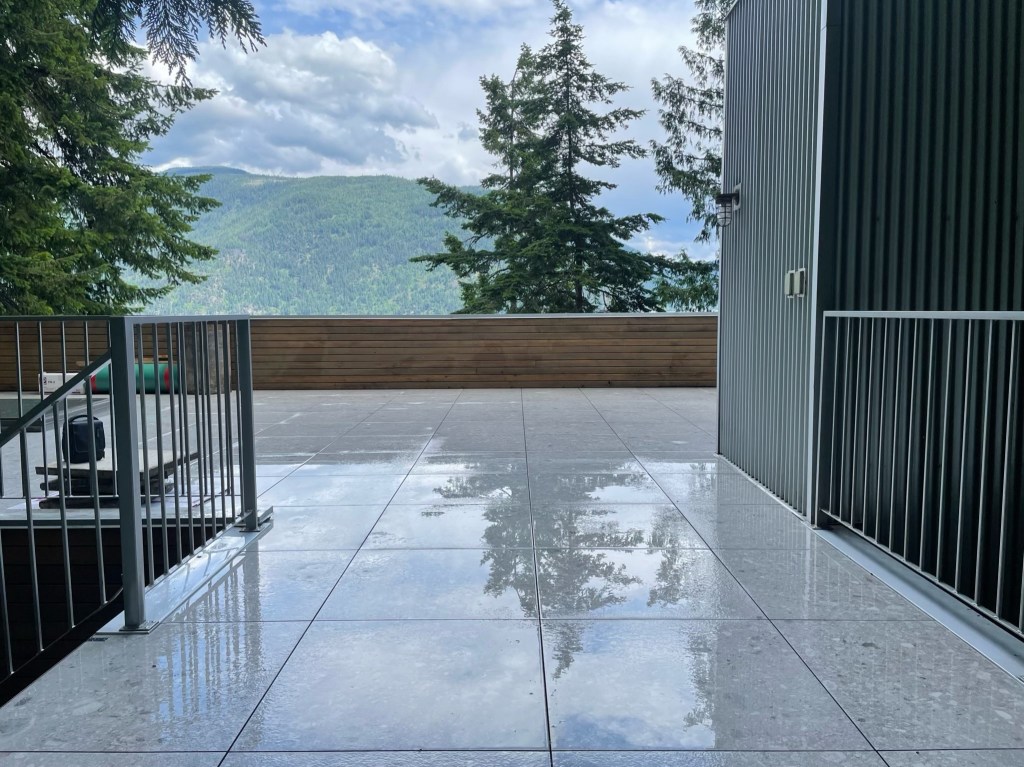 Exterior Tile Decks: Creating a Beautiful and Durable Outdoor Space | iNFOnews.ca Exterior Tile Decks: Creating a Beautiful and Durable Outdoor Space | iNFOnews.ca