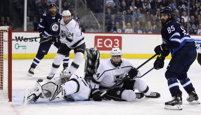 Dion Phaneuf scores third goal in four games with Kings in 4-3 win over Jets | iNFOnews.ca