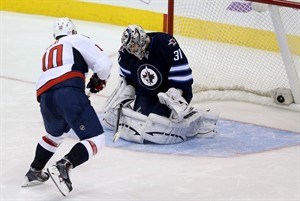 Erat scores shootout winner as Washington Capitals outlast Winnipeg Jets 5-4 | iNFOnews.ca CP25610488